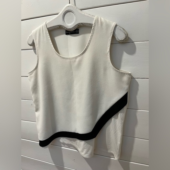 CHERRY BOBIN Haut sans manches – Taille XL – Fait au Canada - Picture 4 of 6